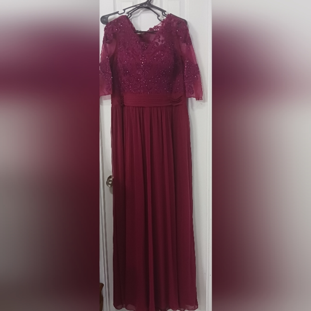 Madeline gardner mother of the bride dress size 16 NWOT